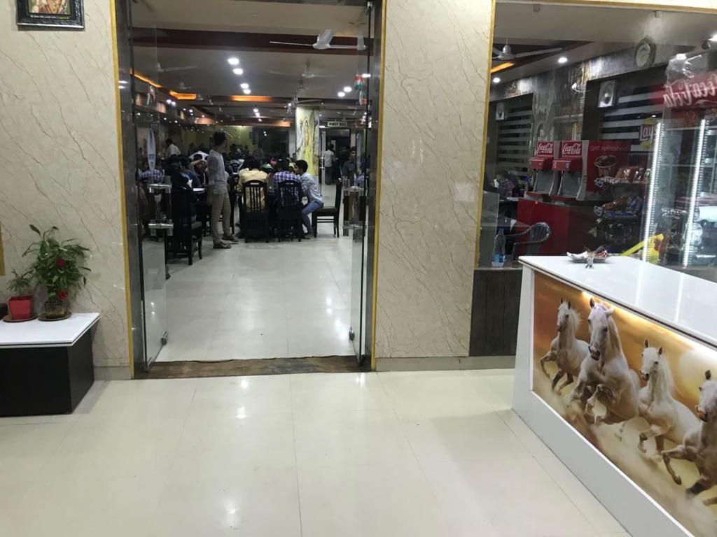 Makrana Raj Hotel Sikar Exteriör bild